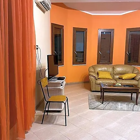 The Orange House Bed & Breakfast 3*